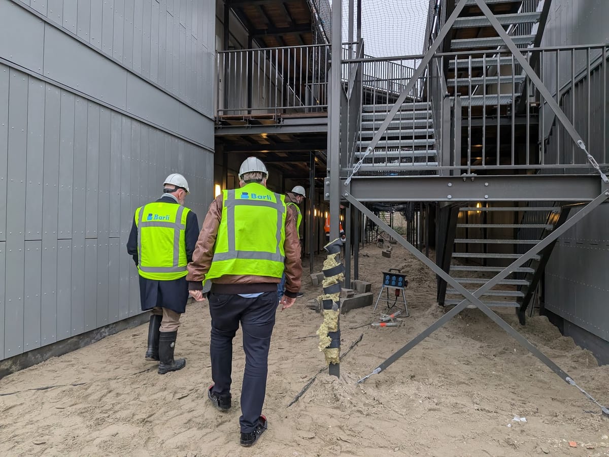 Nieuws uit Castricum: Een rondleiding bij 95 nieuwe flexwoningen