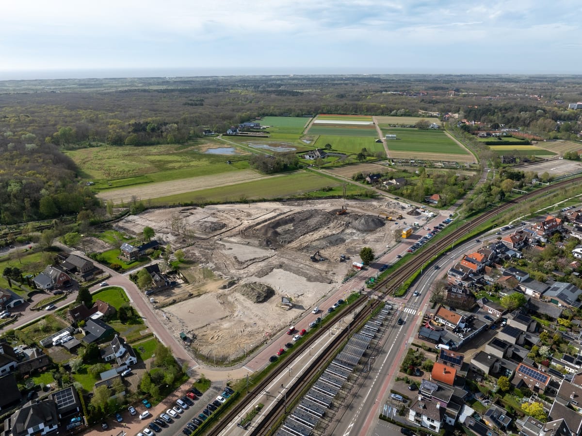 Drempels op wegen achter het station moeten snelheid uit aanstaande nieuwbouwwijk halen
