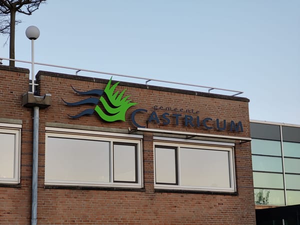 Nieuws uit Castricum: Ondernemers hoeven toch niet weg uit Parnassia-panden op Duin en Bosch